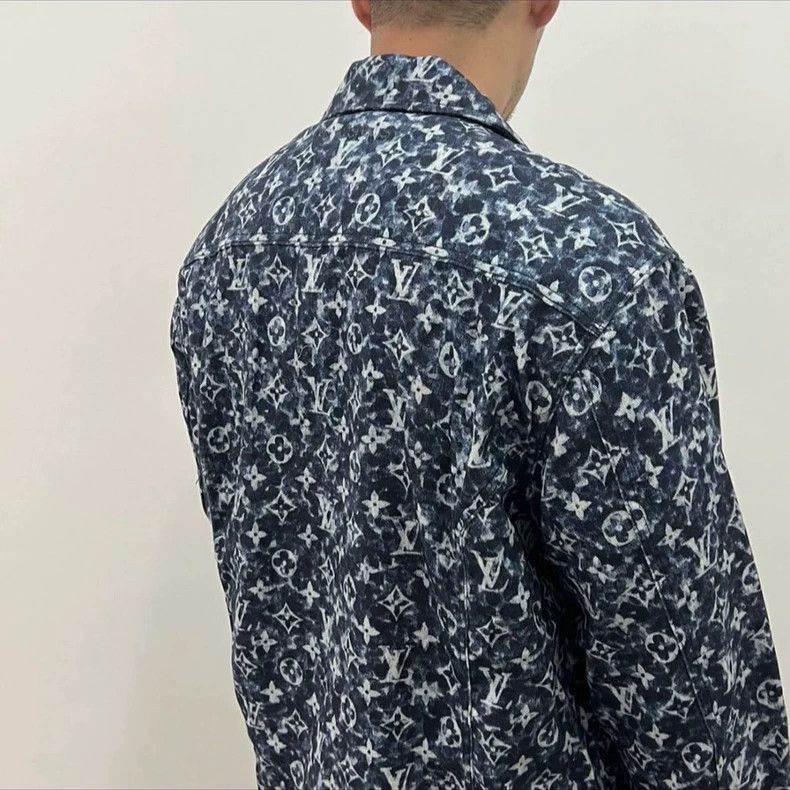 Louis Vuitton Louis Vuitton Denim Jacket with Logo Print Size US M / EU 48-50 / 2 - 8 Thumbnail