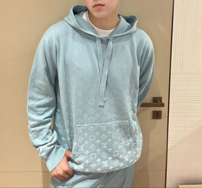 Louis Vuitton Louis Vuitton Ice Blue Logo Hoodie Size US XXL / EU 58 / 5 - 4 Thumbnail