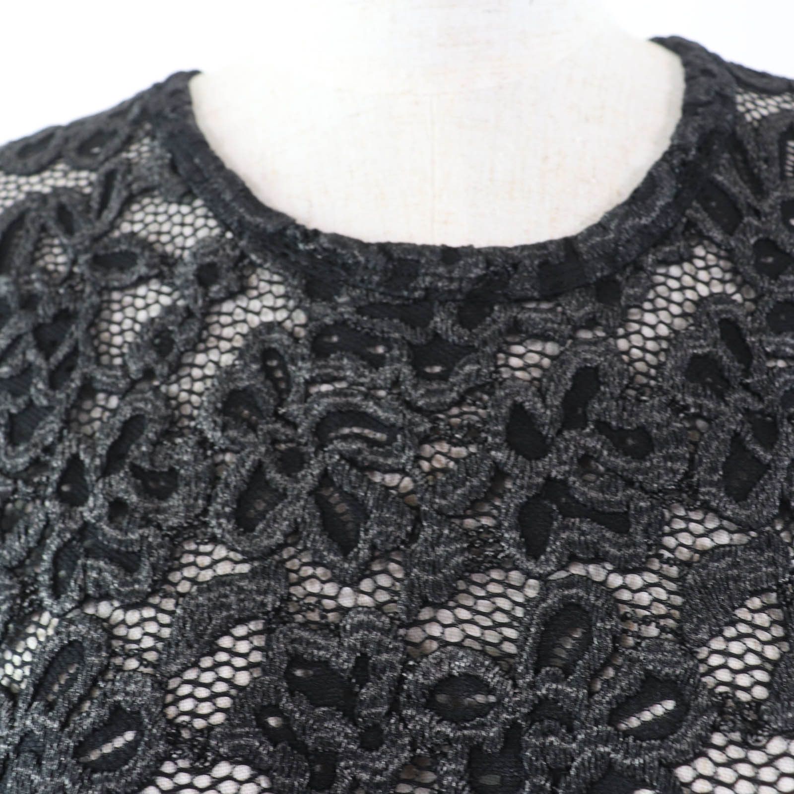 Louis Vuitton Louis Vuitton Louis Vuitton Floral Lace Nylon T-shirt Others T-Shirts 1ABDG9 DUTY FREE for USA Size ONE SIZE - 4 Thumbnail