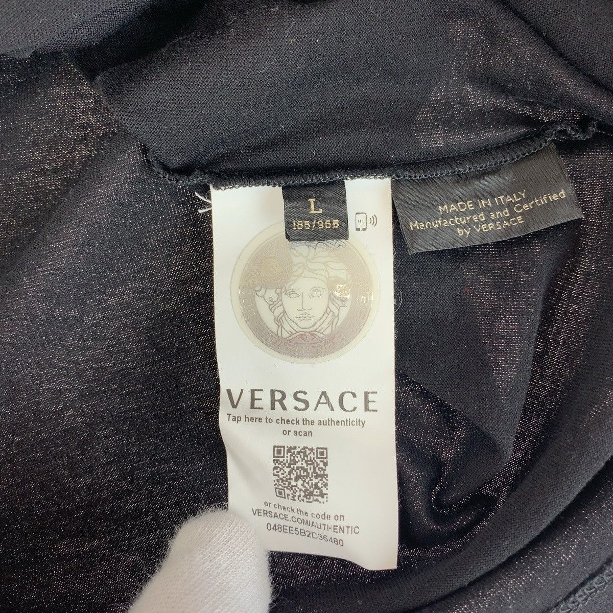 Versace Versace Gianni Versace Medusa Embroidery Cotton T-shirt Cotton T-Shirts DUTY FREE for USA Size ONE SIZE - 4 Thumbnail