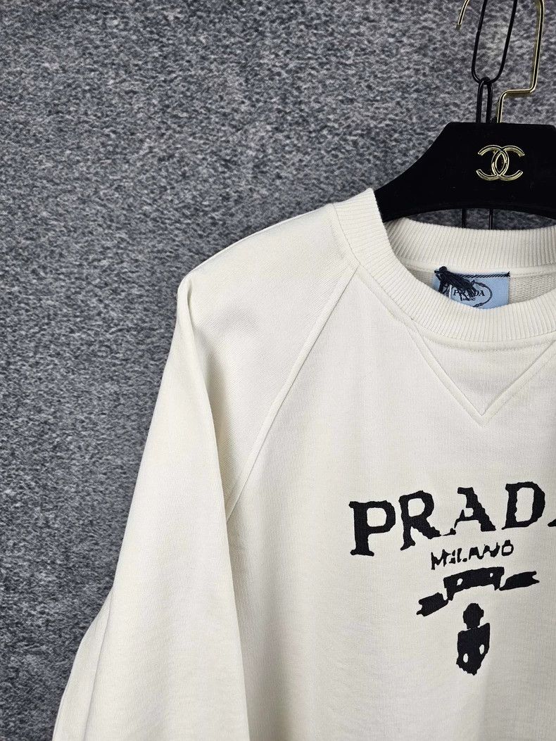 Prada Prada Logo Print Crewneck Sweatshirt Size US S / EU 44-46 / 1 - 3 Thumbnail