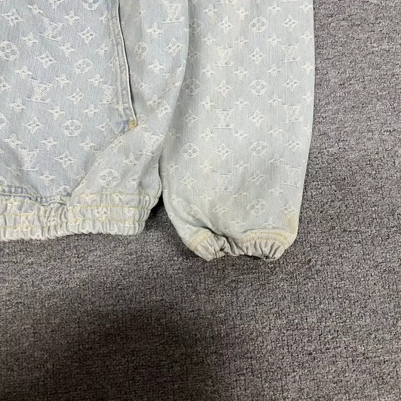 Louis Vuitton Louis Vuitton NBA Logo Denim Hoodie Jacket Size US L / EU 52-54 / 3 - 4 Thumbnail