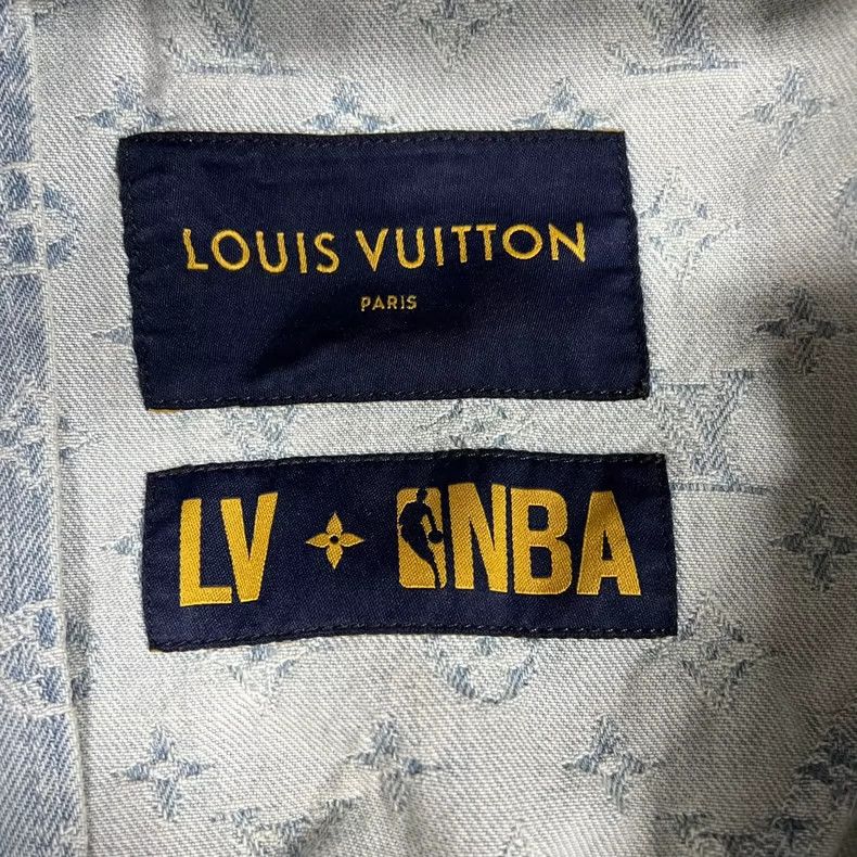 Louis Vuitton Louis Vuitton NBA Logo Denim Hoodie Jacket Size US L / EU 52-54 / 3 - 7 Thumbnail