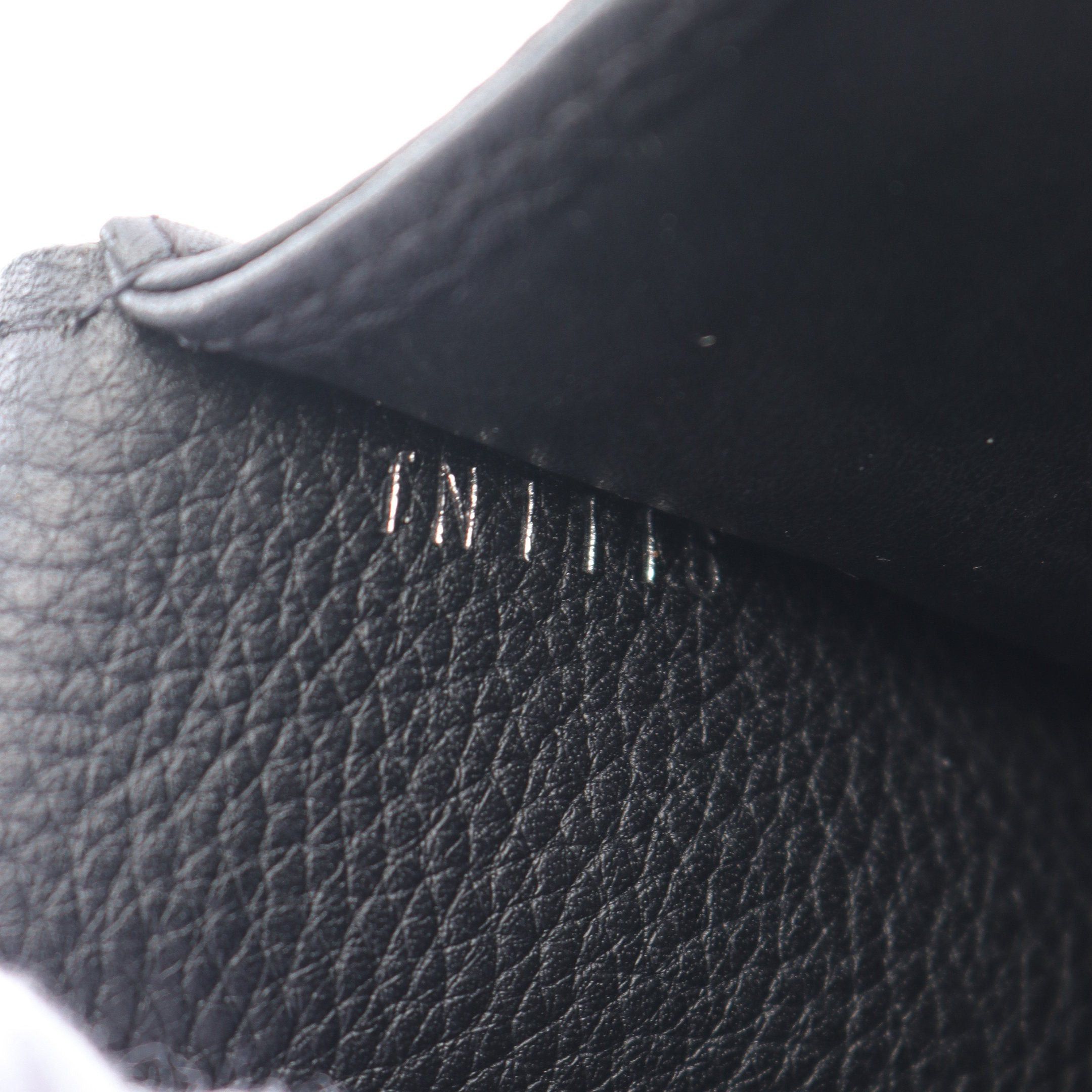 Louis Vuitton Louis Vuitton Portefeuil Iris Mahina Noir Bi-Fold Long Wallet Leather Black Size ONE SIZE - 5 Thumbnail