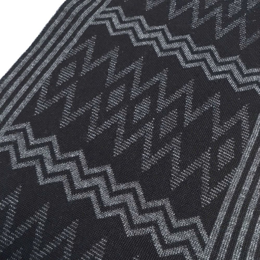 Louis Vuitton Louis Vuitton 401910 Chevron Stripe Patterned All Over Logo Scarf Wool Men Black/Gray Size ONE SIZE - 5 Thumbnail