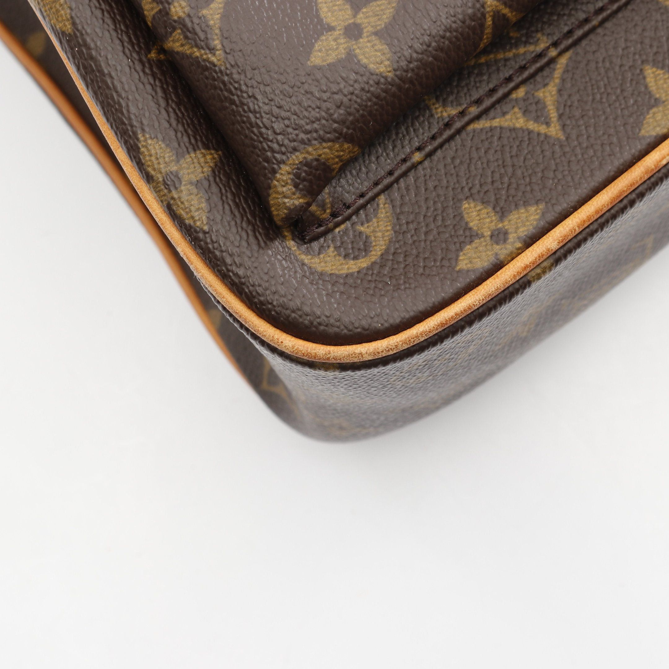 Louis Vuitton Louis Vuitton Multi-Priest Monogram Handbag Leather Brown Size ONE SIZE - 8 Thumbnail