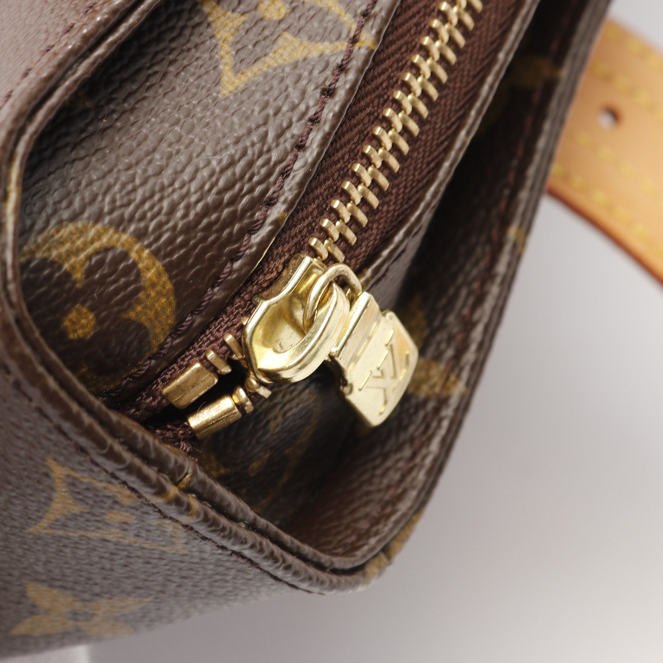 Louis Vuitton Louis Vuitton Multi-Priest Monogram Handbag Leather Brown Size ONE SIZE - 9 Thumbnail