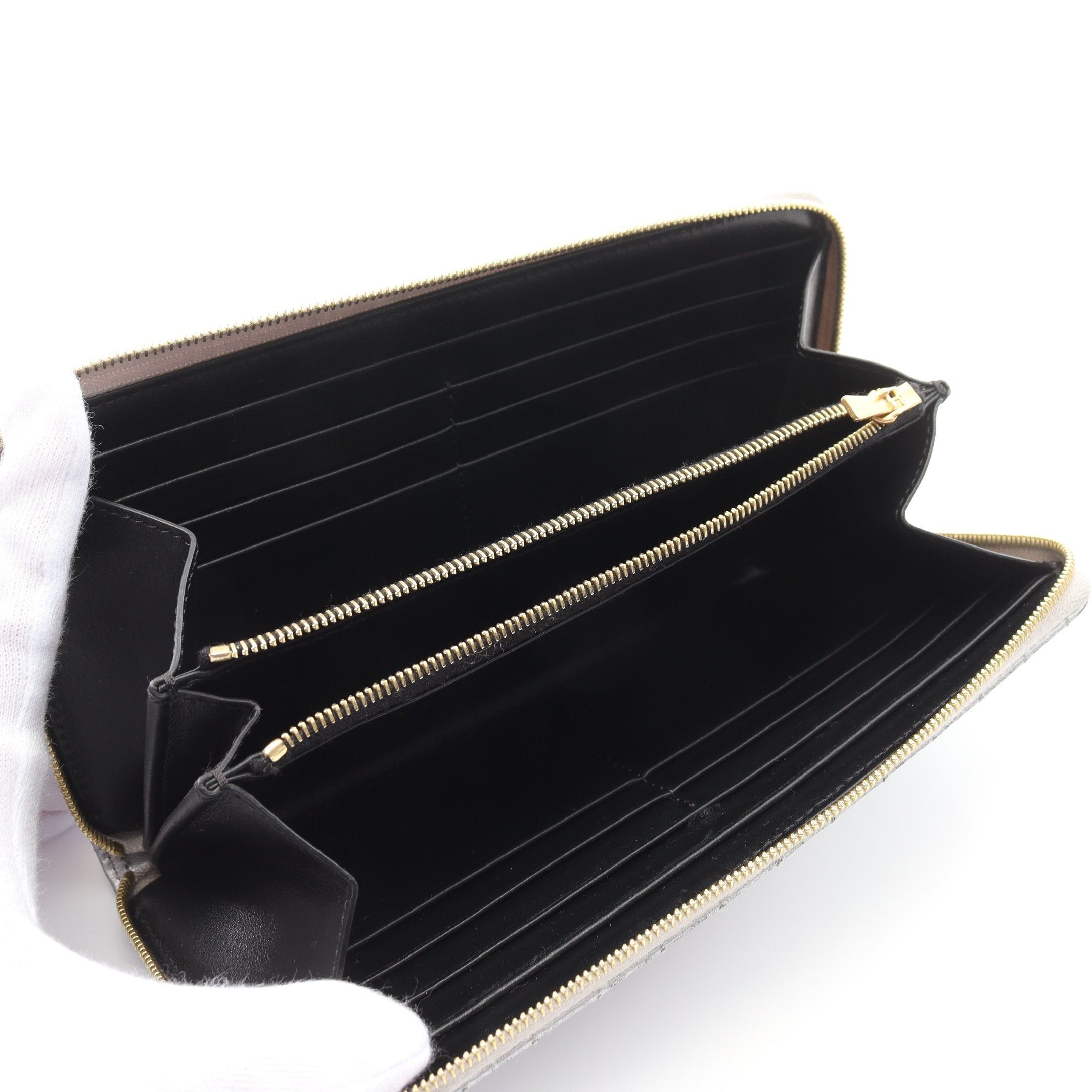 Celine Celine C-Charm Large Zipped Wallet Round Zipper Long Leather Silver Size ONE SIZE - 3 Thumbnail