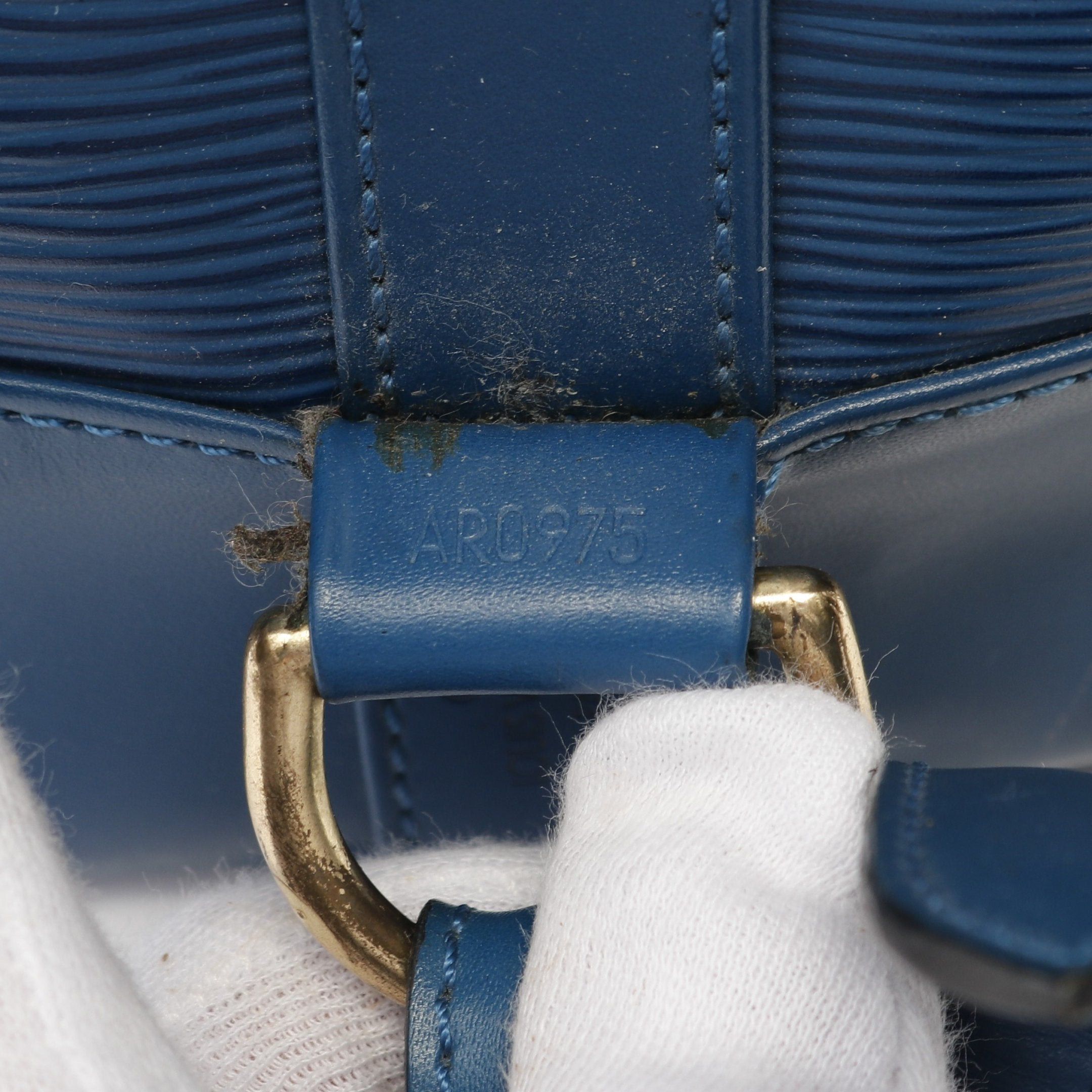 Louis Vuitton Louis Vuitton Randonnee Pm Epi Toledo Blue Shoulder Bag Leather Size ONE SIZE - 5 Thumbnail