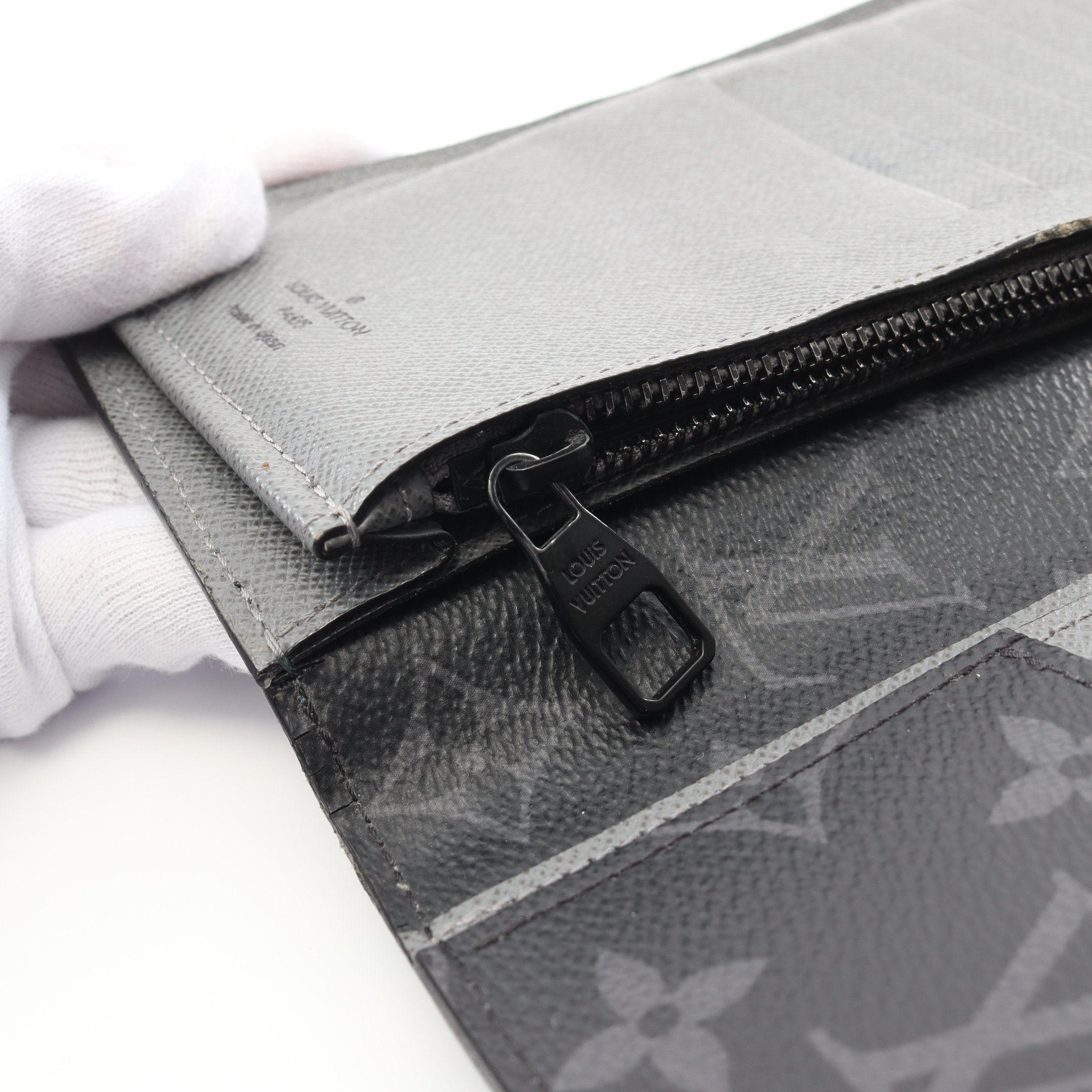 Louis Vuitton Louis Vuitton Portefeuil Brother Epi Monogram Eclipse Bi-Fold Long Wallet Leather Green Gray Size ONE SIZE - 13 Thumbnail