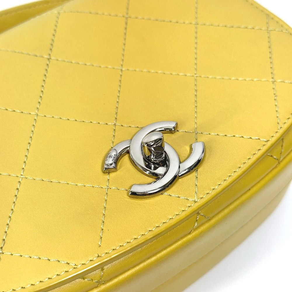 Chanel Cc Coma Mark Stitches Matelasse Chain Double Handbag Diagonal Hanging (E.G. Of A Rocket) Shoulder Bag Calfskin Women Yellowish