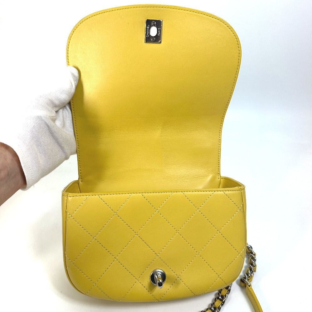 Chanel Cc Coma Mark Stitches Matelasse Chain Double Handbag Diagonal Hanging (E.G. Of A Rocket) Shoulder Bag Calfskin Women Yellowish
