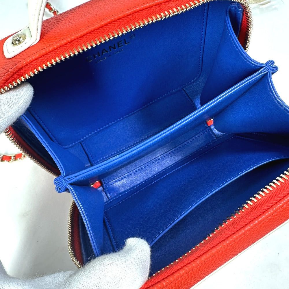 Chanel Chanel A93342 Coma Mark Cc Filigree Vanity Bag Tricolor Shoulder Caviar Skin Women Red Size ONE SIZE - 10 Thumbnail