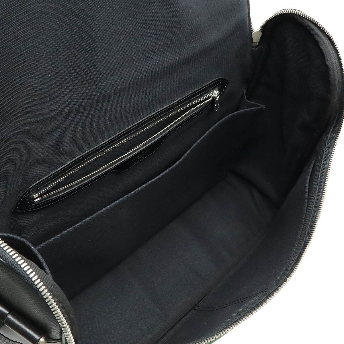 Louis Vuitton Louis Vuitton Louis Vuitton Taiga Taimaire Leather Canvas Shoulder Bag Leather Shoulder Bag M30862 Size ONE SIZE - 6 Thumbnail