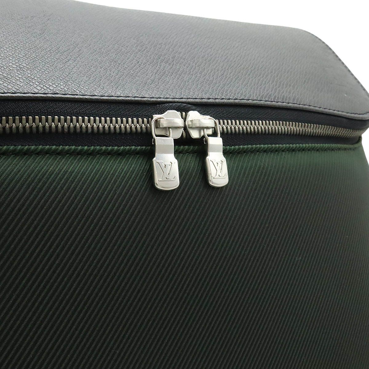 Louis Vuitton Louis Vuitton Louis Vuitton Taiga Taimaire Leather Canvas Shoulder Bag Leather Shoulder Bag M30862 Size ONE SIZE - 9 Thumbnail