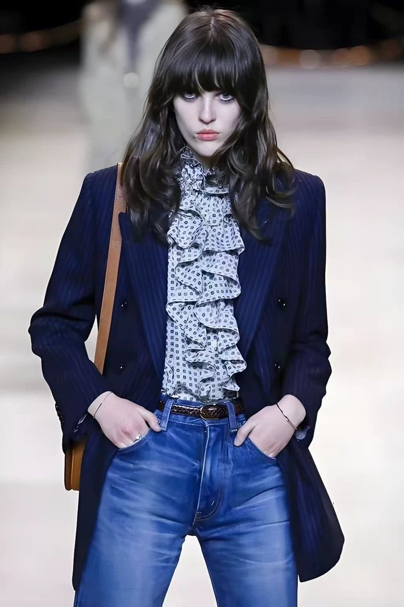 Celine Celine Dylan Flared Denim Jeans in Blue Size US 27 - 7 Thumbnail
