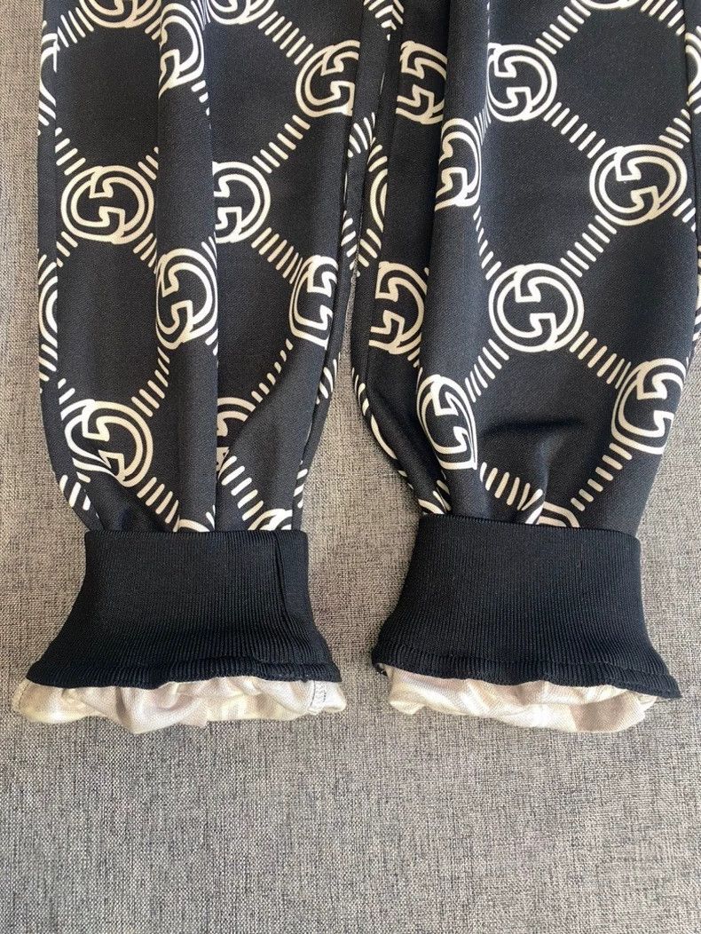 Gucci Gucci FW21 Logo Knit Jogger Pants Size US 26 / EU 42 - 4 Thumbnail