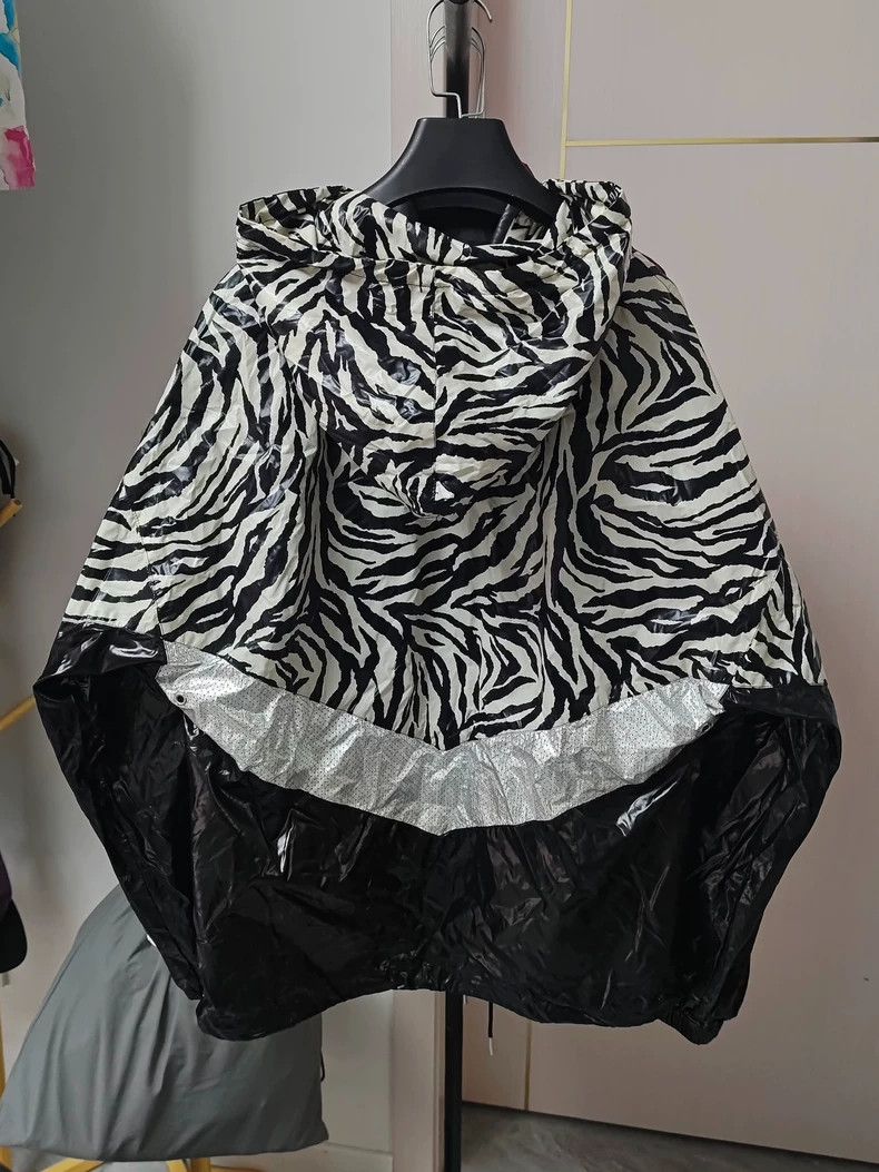 Celine Celine Tiger Print Hooded Jacket Size US L / EU 52-54 / 3 - 2 Thumbnail