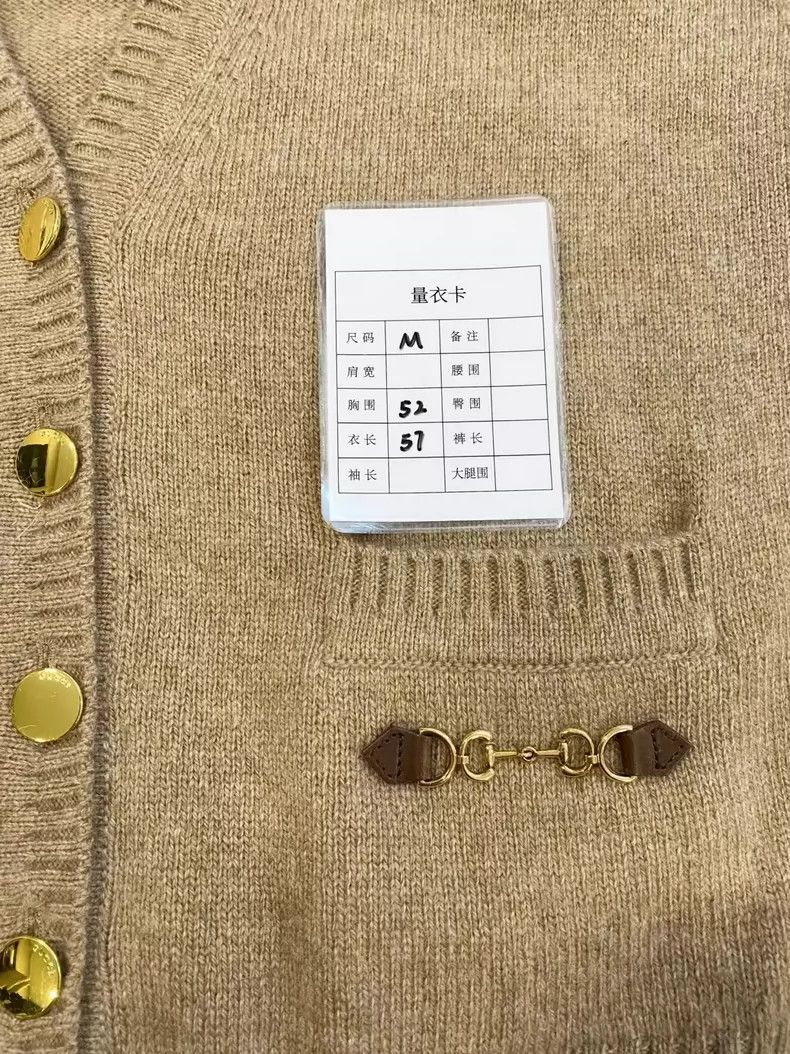 Gucci Gucci Beige Knit Cardigan with Gold Buttons Size US M / EU 48-50 / 2 - 5 Thumbnail