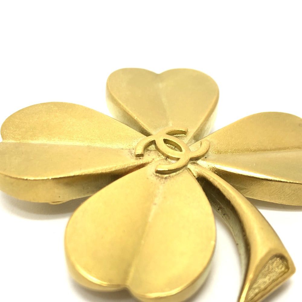 Chanel Chanel 94A Clover Brooch Accessories Fashion Accessory Metal Women Gold Size ONE SIZE - 5 Thumbnail