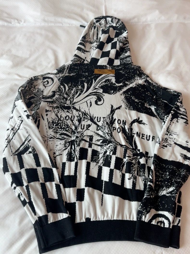 Louis Vuitton Louis Vuitton Artist Graffiti Hoodie Size US XL / EU 56 / 4 - 4 Thumbnail