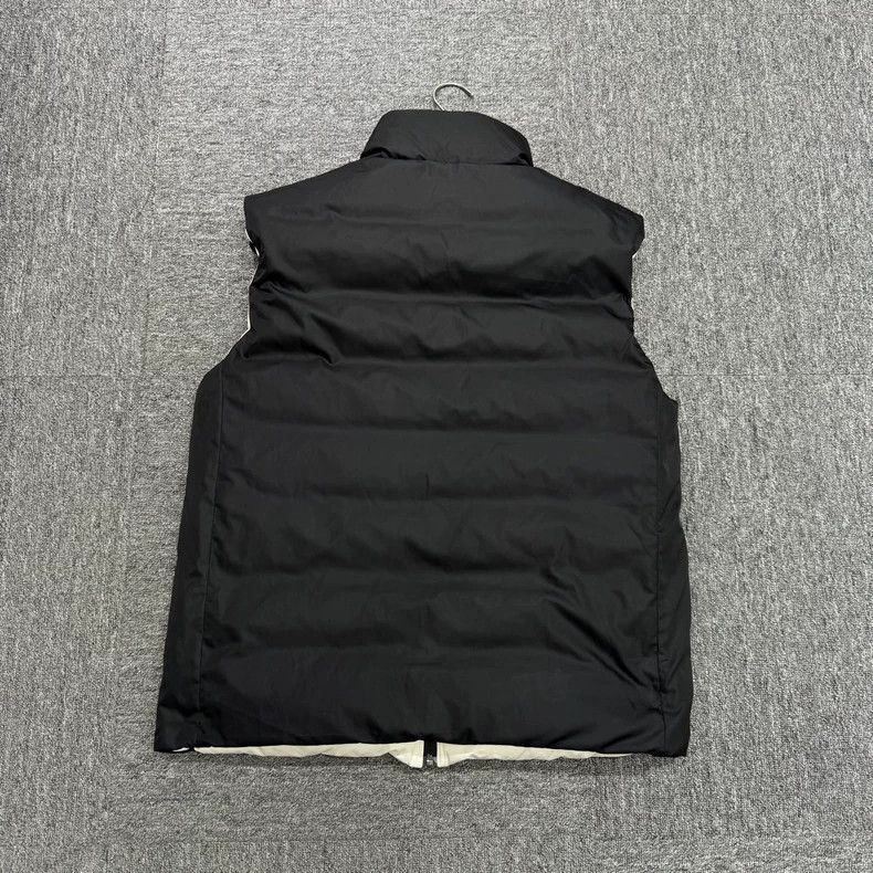 Fendi Fendi Reversible Down Vest with Yellow Collar-yf Size US L / EU 52-54 / 3 - 2 Thumbnail