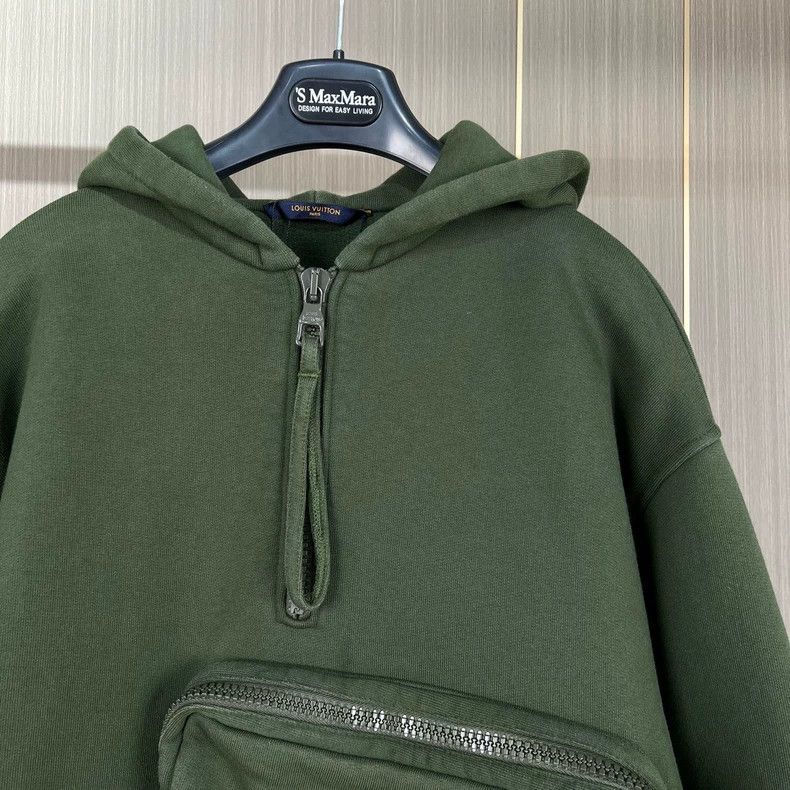 Louis Vuitton Louis Vuitton Hooded Sweatshirt with Pocket-yf Size US S / EU 44-46 / 1 - 3 Thumbnail