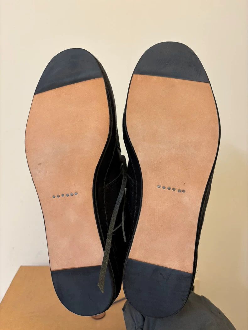 Elegant Black Vegetable-Tanned Leather Sneakers