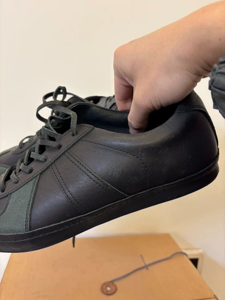 Elegant Black Vegetable-Tanned Leather Sneakers