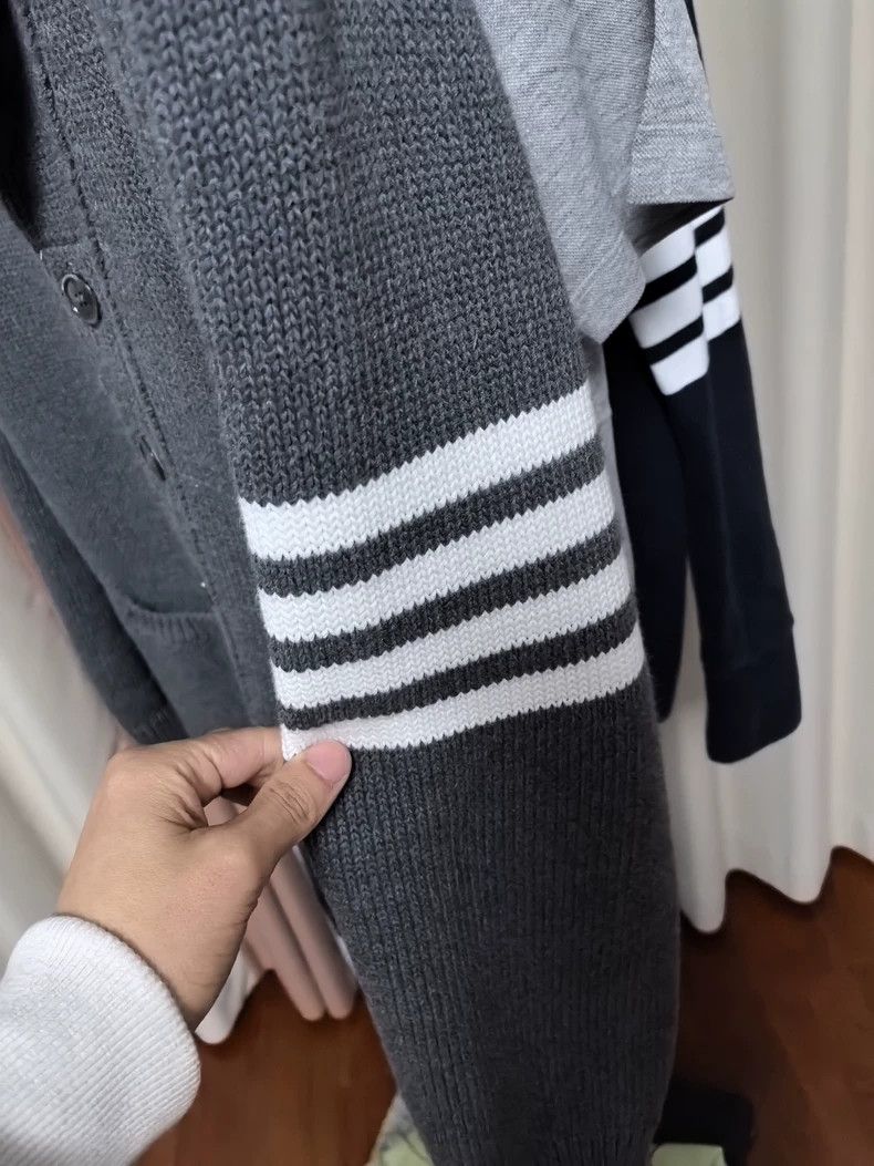 Thom Browne Thom Browne Heavy Knit Cardigan for Men-dmc Size US M / EU 48-50 / 2 - 2 Thumbnail