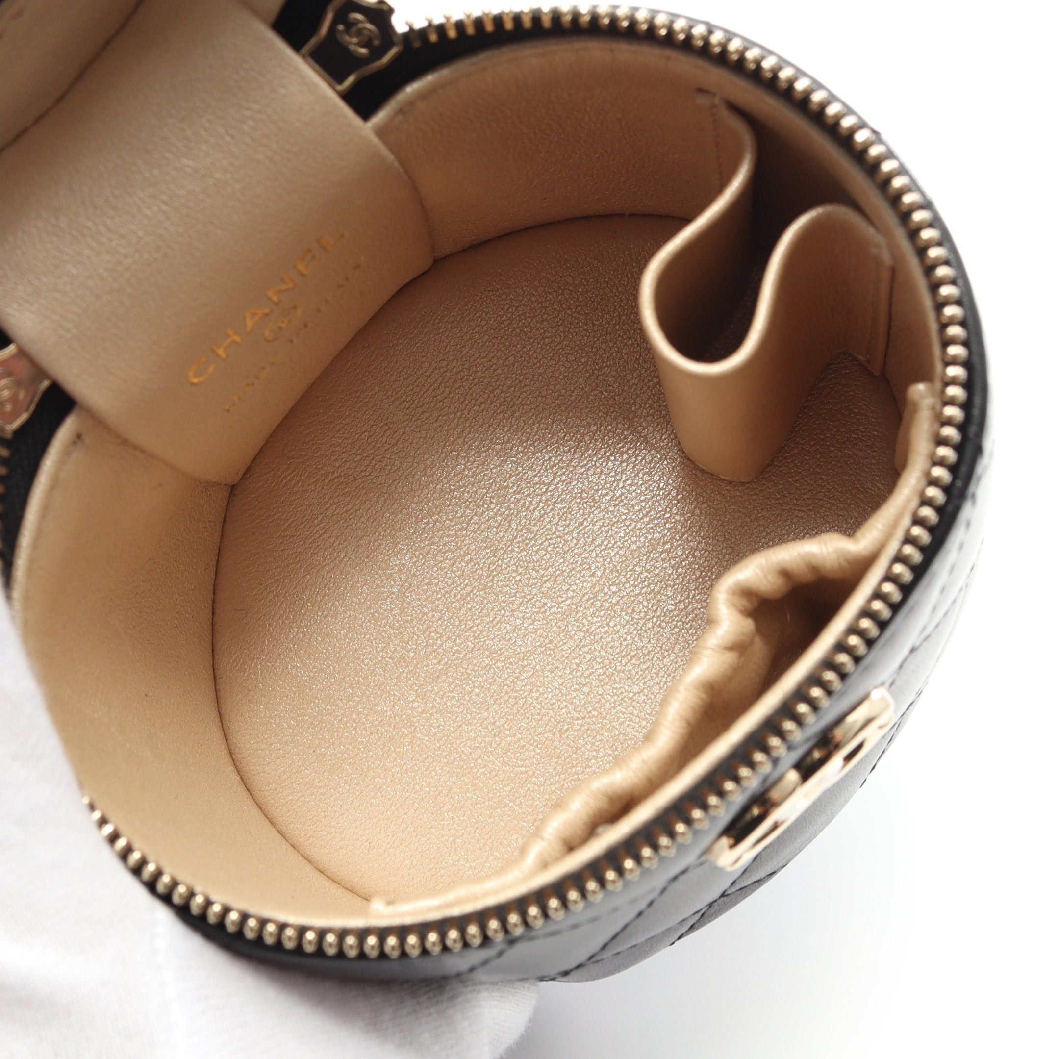 Chanel Chanel Matelasse Vanity Bag Lambskin Black Gold Hardware Size ONE SIZE - 8 Thumbnail