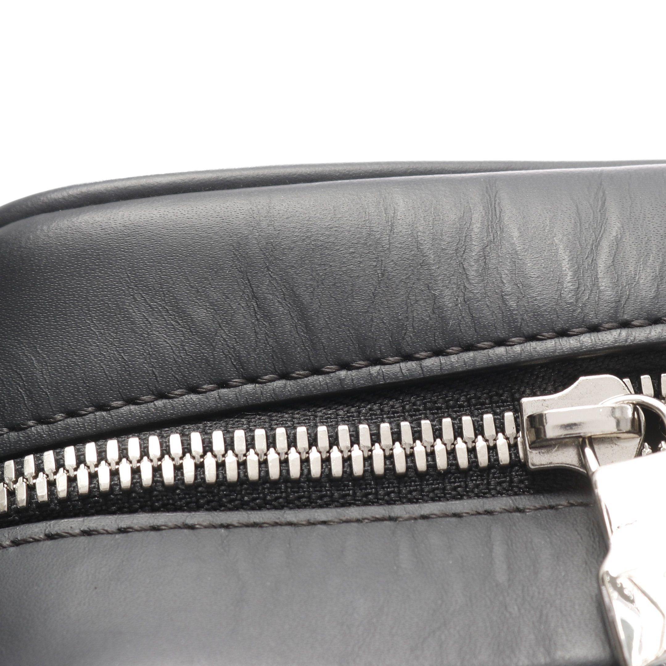 Louis Vuitton Louis Vuitton Louis Vuitton * Supreme Danube Pm Epi Noir Shoulder Bag Leather Black Size ONE SIZE - 7 Thumbnail