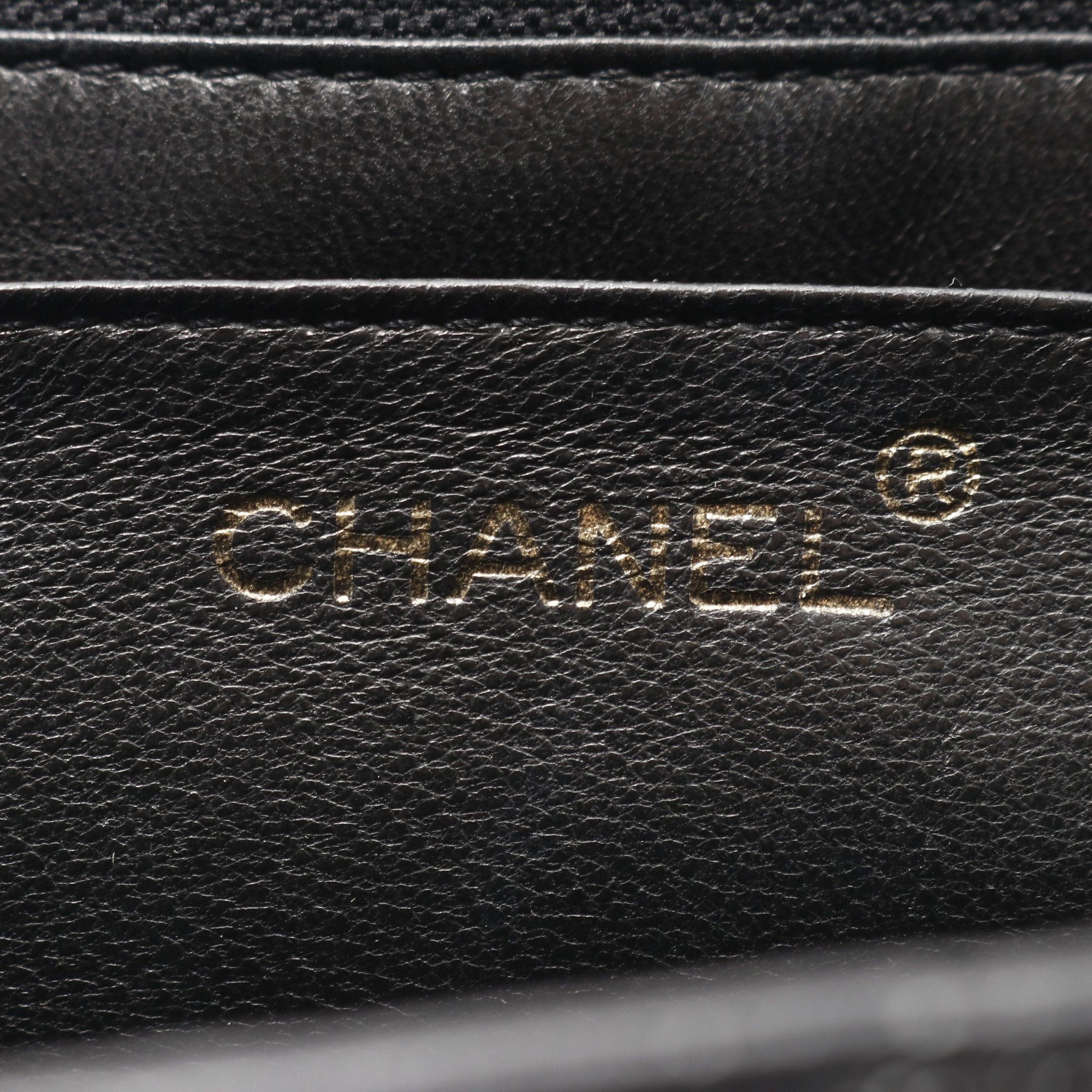 Chanel Chanel Matelasse Handbag Caviar Skin Black Gold Hardware Size ONE SIZE - 4 Thumbnail
