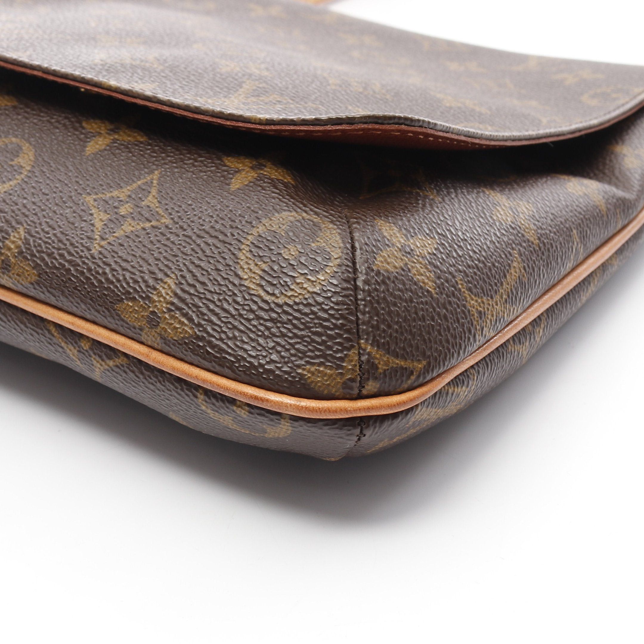 Louis Vuitton Louis Vuitton Musette Salsa Short Strap Monogram Shoulder Bag Leather Brown Size ONE SIZE - 6 Thumbnail