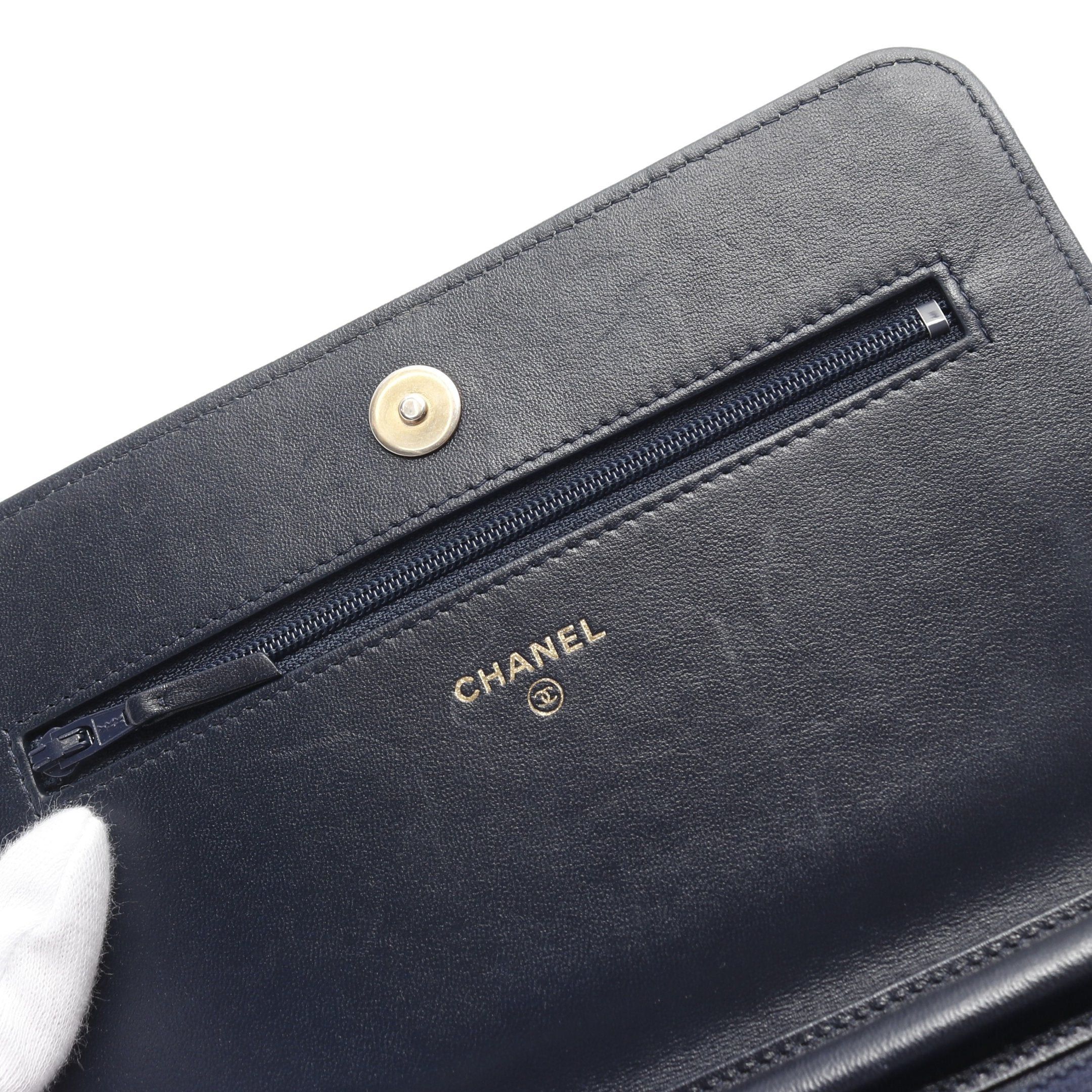 Chanel Chanel Coco Mark Shoulder Wallet Velor Leather Dark Blue Gold Hardware Size ONE SIZE - 7 Thumbnail