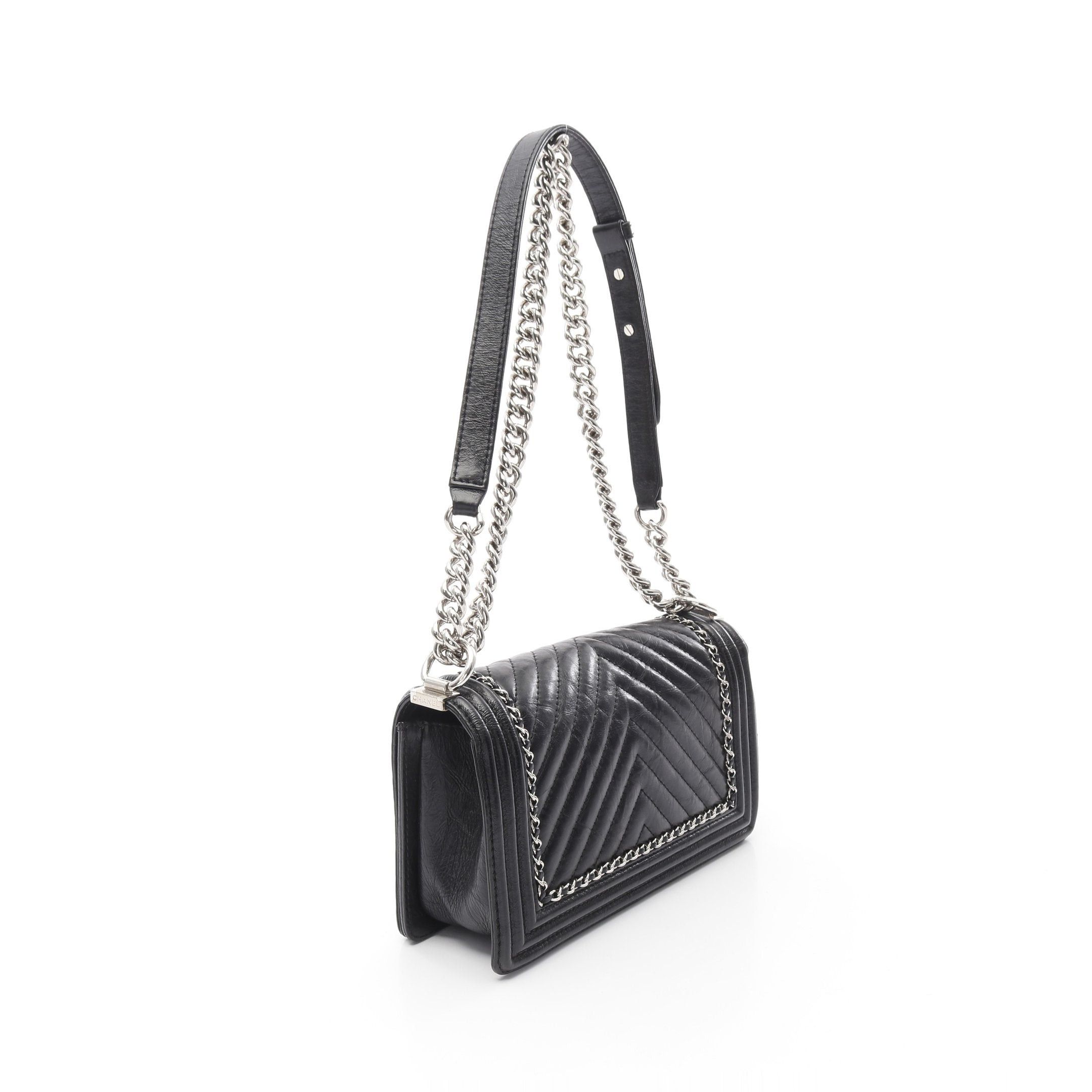 Chanel Chanel Boy Chanel Chevron V-Stitch Chain Shoulder Bag Leather Black Silver Hardware Size ONE SIZE - 2 Thumbnail
