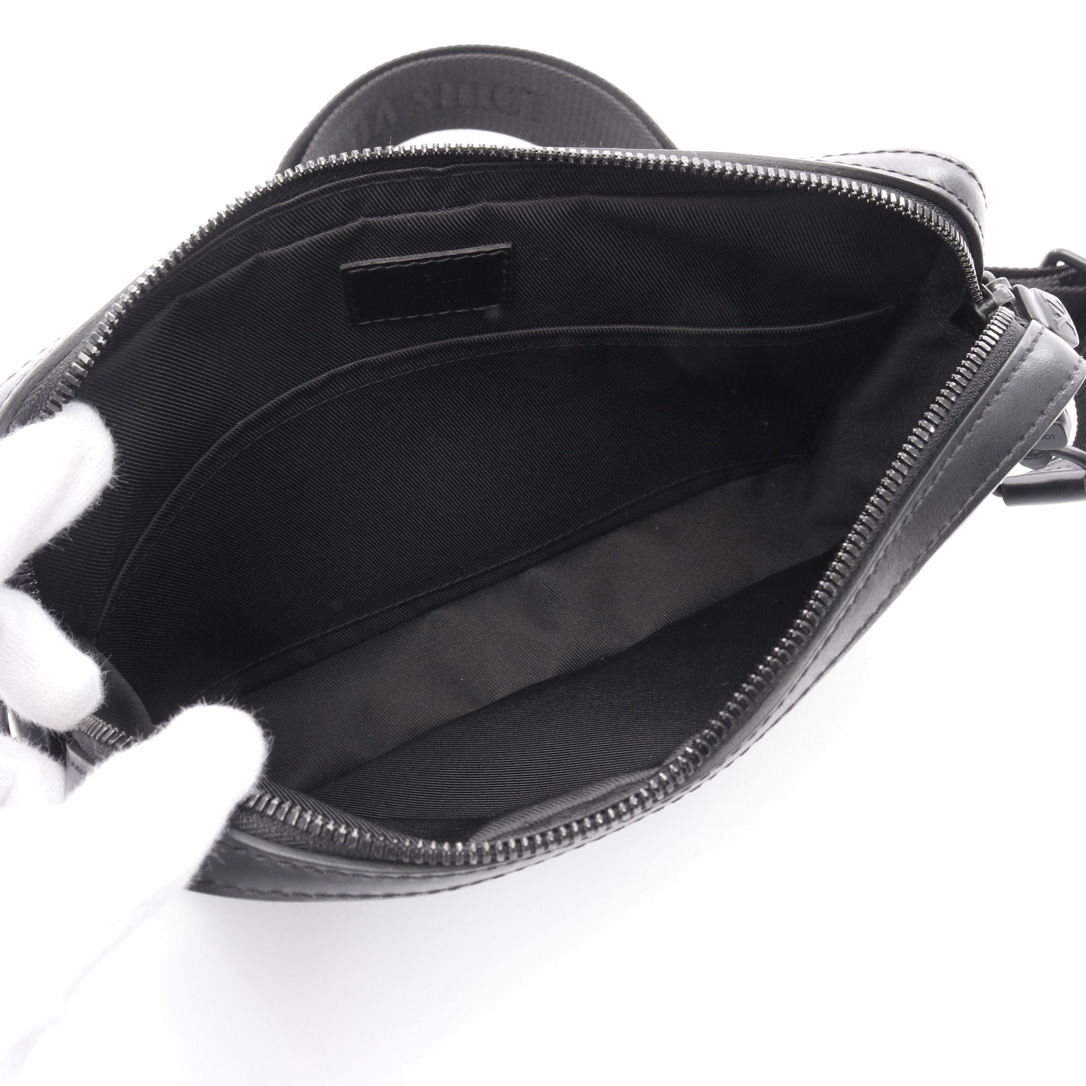 Louis Vuitton Louis Vuitton Duo Messenger Monogram Shadow Noir Shoulder Bag Leather Black Size ONE SIZE - 3 Thumbnail