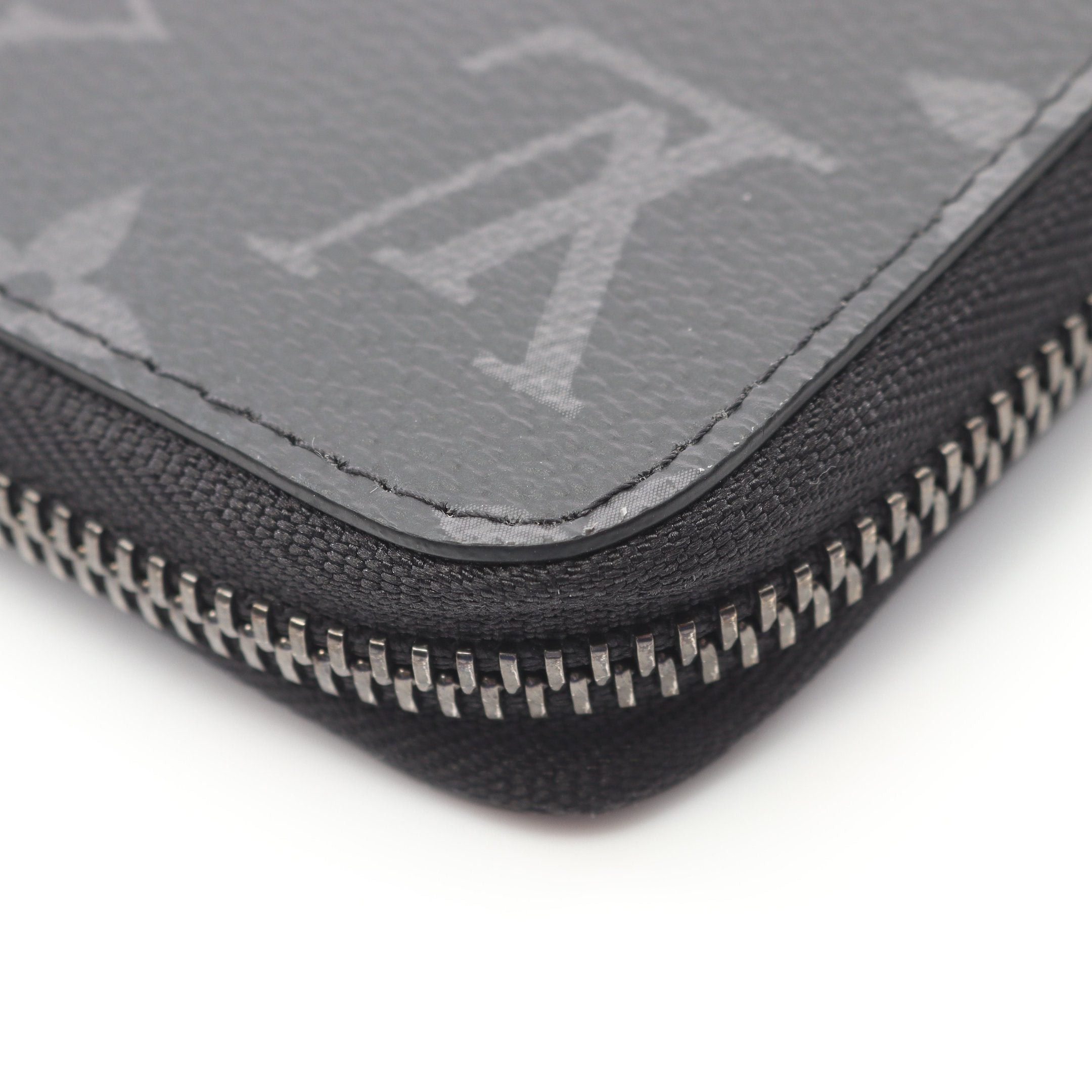 Louis Vuitton Louis Vuitton Zippy Wallet Horizontal Monogram Eclipse Round Zipper Long Black Size ONE SIZE - 6 Thumbnail