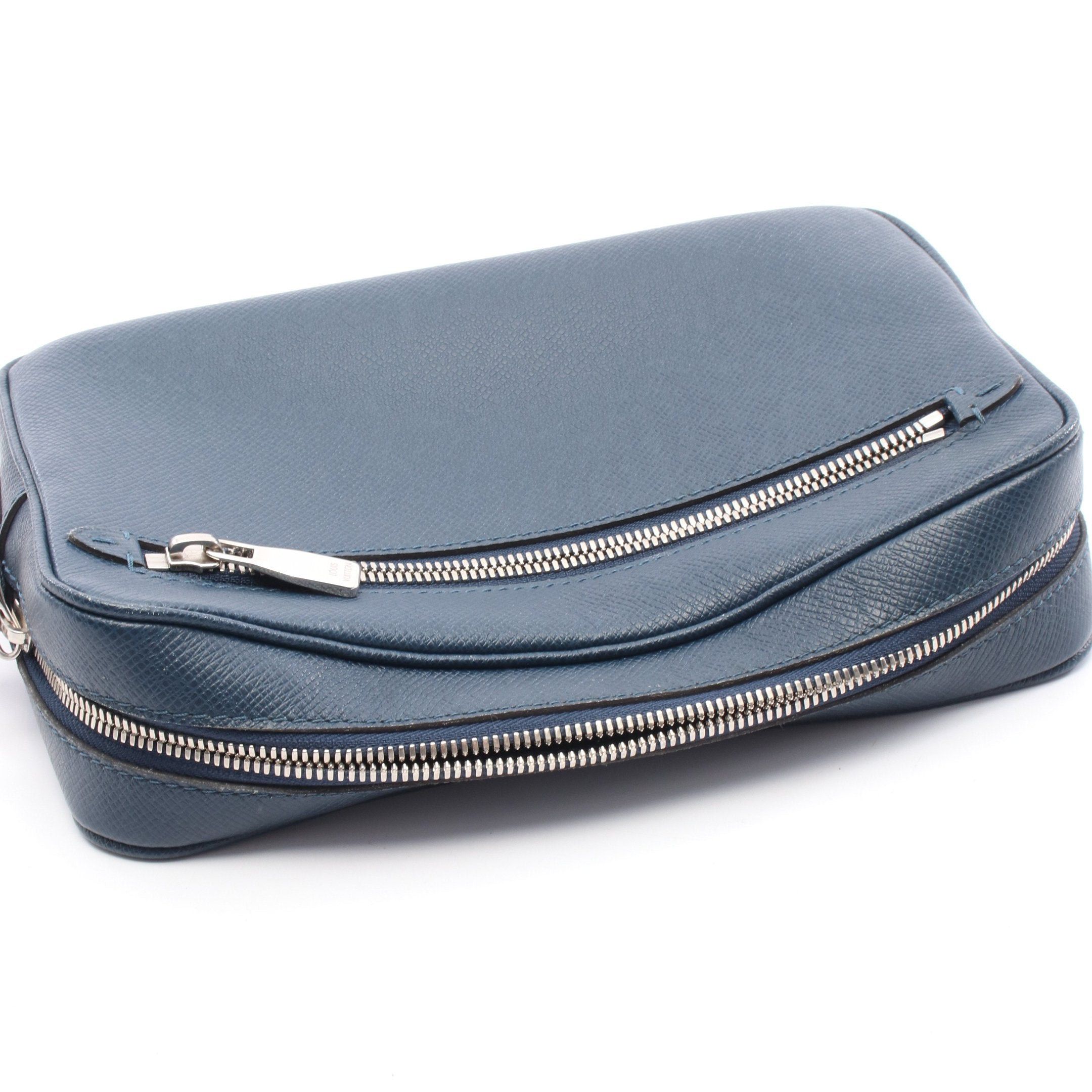 Louis Vuitton Louis Vuitton Pochette Kasai Taiga Ocean Clutch Bag Leather Navy Size ONE SIZE - 7 Thumbnail