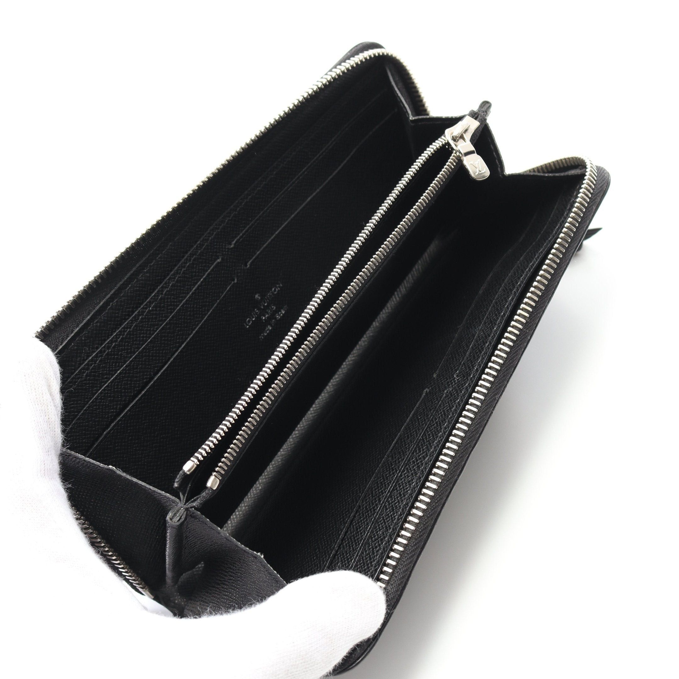 Louis Vuitton Louis Vuitton Portefeuil Clemence Epi Noir Round Zipper Long Wallet Leather Black Size ONE SIZE - 3 Thumbnail