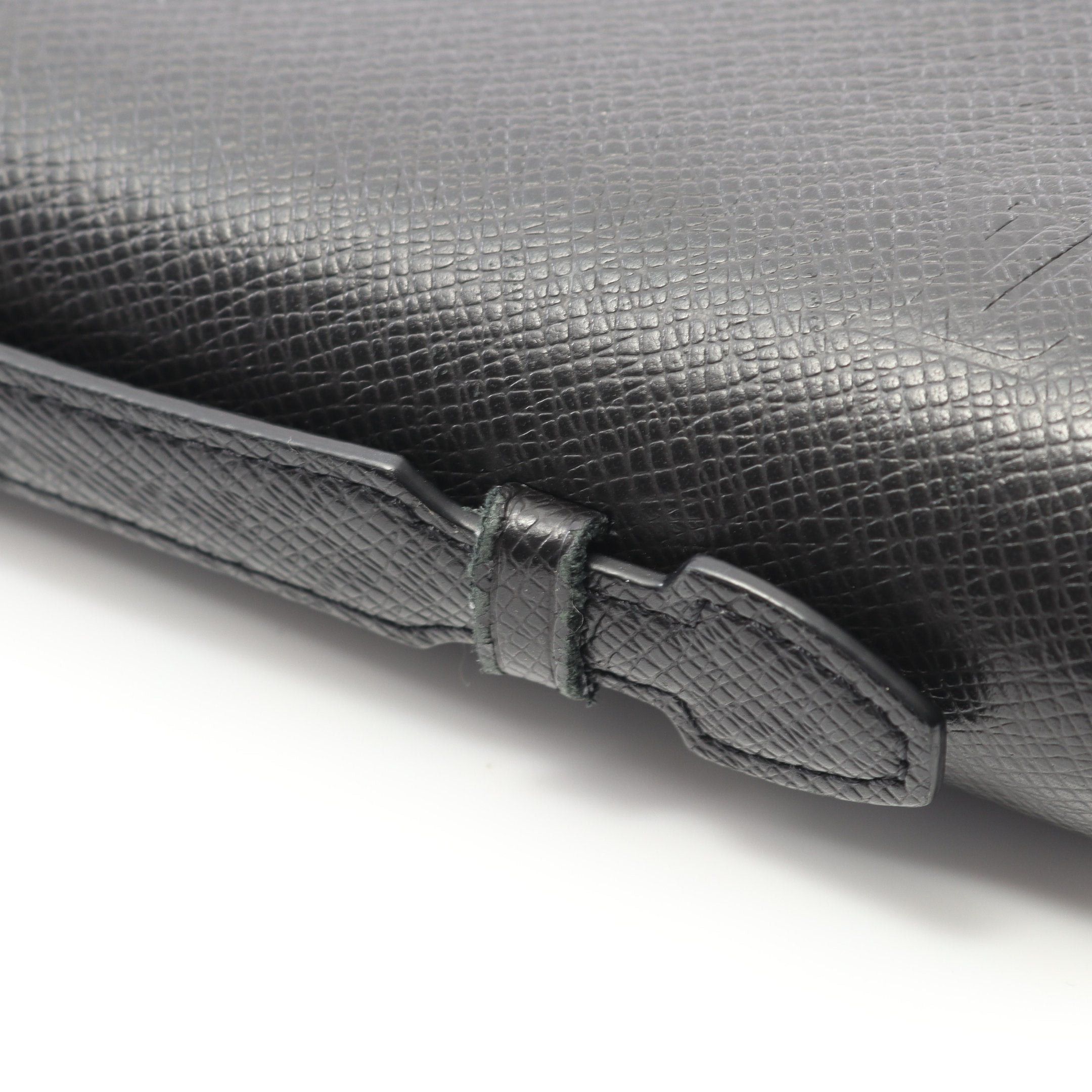 Louis Vuitton Louis Vuitton Zippy Xl Taiga Ardoise Round Zipper Long Wallet Leather Black Size ONE SIZE - 6 Thumbnail