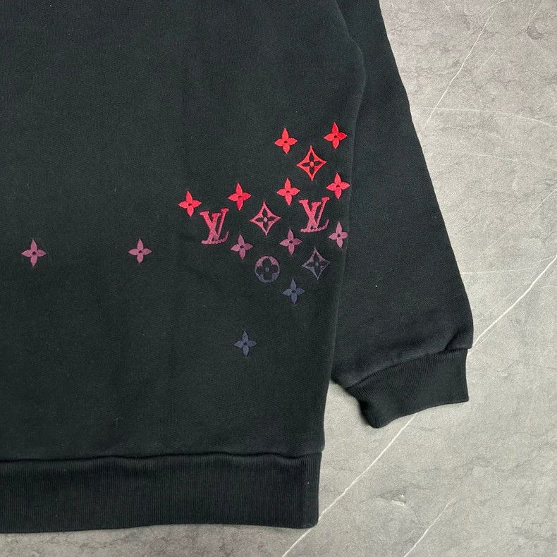 Louis Vuitton Louis Vuitton Colorful Logo Pullover Sweatshirt Size US S / EU 44-46 / 1 - 3 Thumbnail