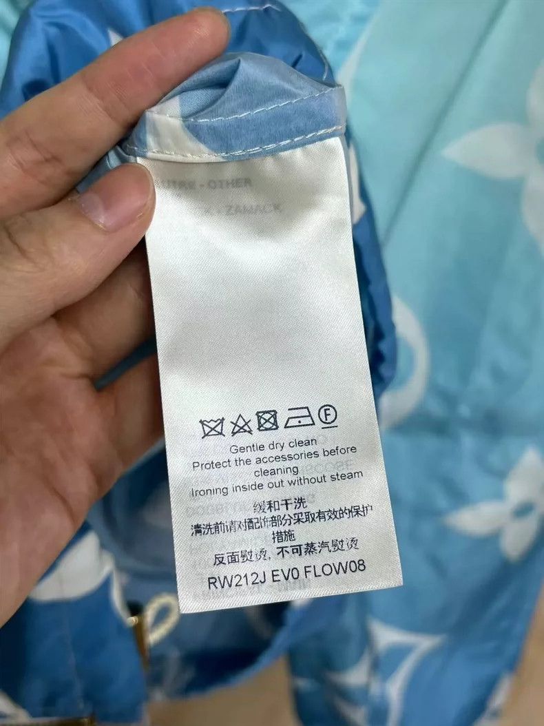 Louis Vuitton Louis Vuitton Windbreaker Jacket in Gradient Color Size US M / EU 48-50 / 2 - 3 Thumbnail