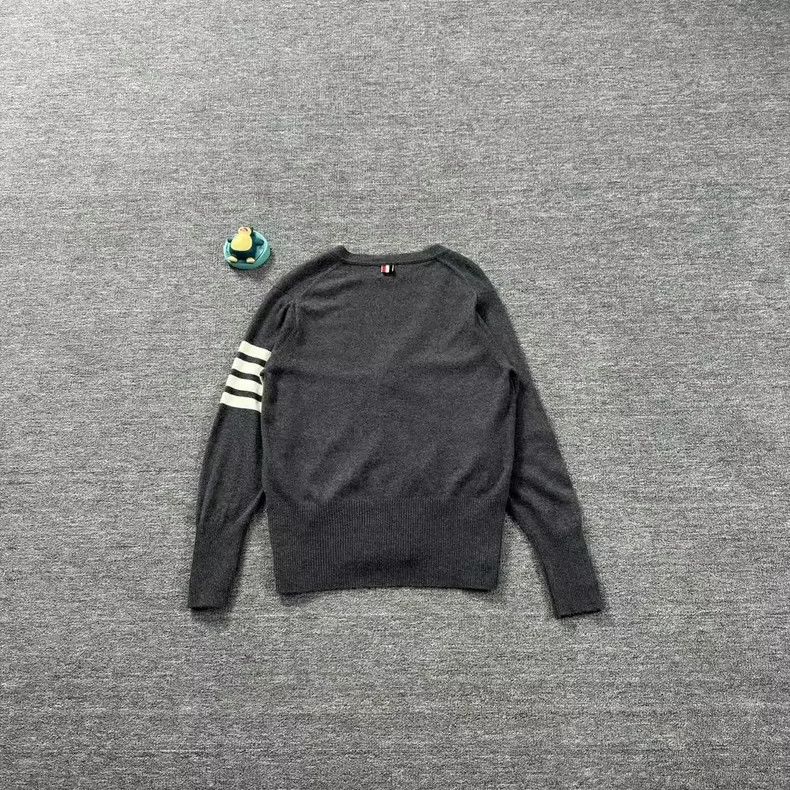 Thom Browne Thom Browne Gray Striped Cashmere Cardigan Size US M / EU 48-50 / 2 - 2 Thumbnail