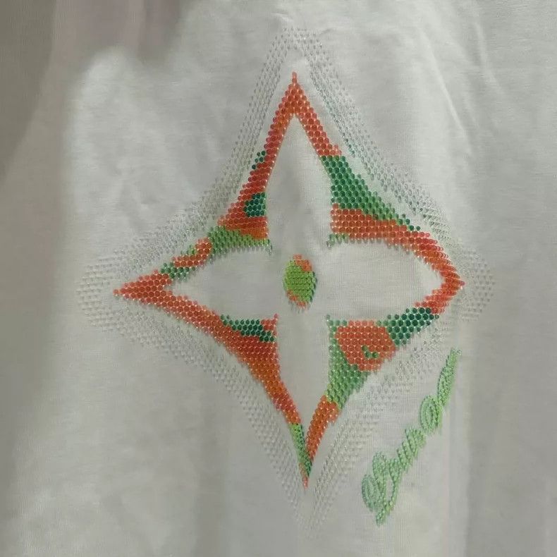 Louis Vuitton Louis Vuitton White Clover Short Sleeve T-Shirt Size US L / EU 52-54 / 3 - 4 Thumbnail