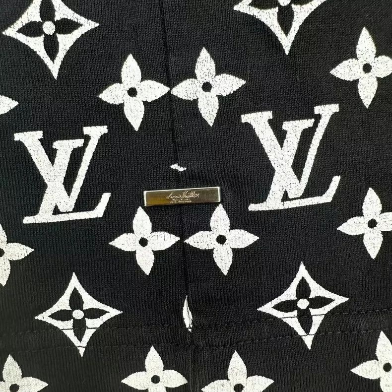 Louis Vuitton Louis Vuitton Black Short Sleeve Gradient T-Shirt Size US M / EU 48-50 / 2 - 4 Thumbnail