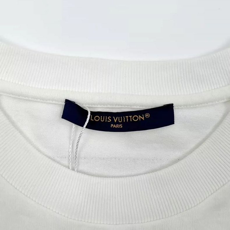 Louis Vuitton Louis Vuitton White Short Sleeve T-Shirt Size US M / EU 48-50 / 2 - 3 Thumbnail