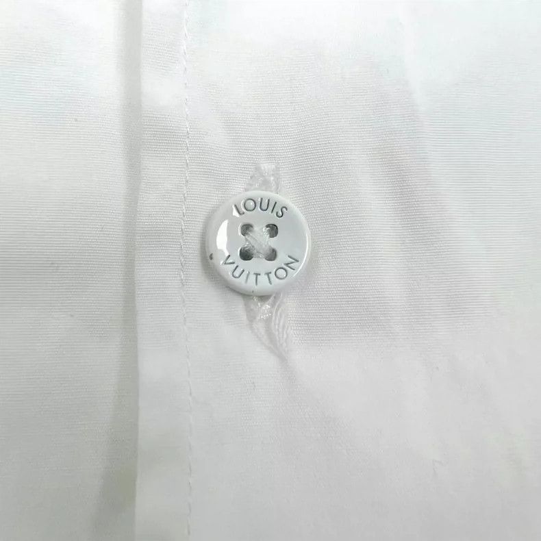 Louis Vuitton Louis Vuitton White Long Sleeve Shirt Size US S / EU 44-46 / 1 - 5 Thumbnail