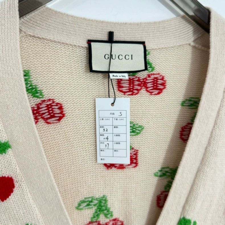 Gucci Gucci Cherry Print Cardigan with Gold Buttons-dmc Size US S / EU 44-46 / 1 - 2 Thumbnail