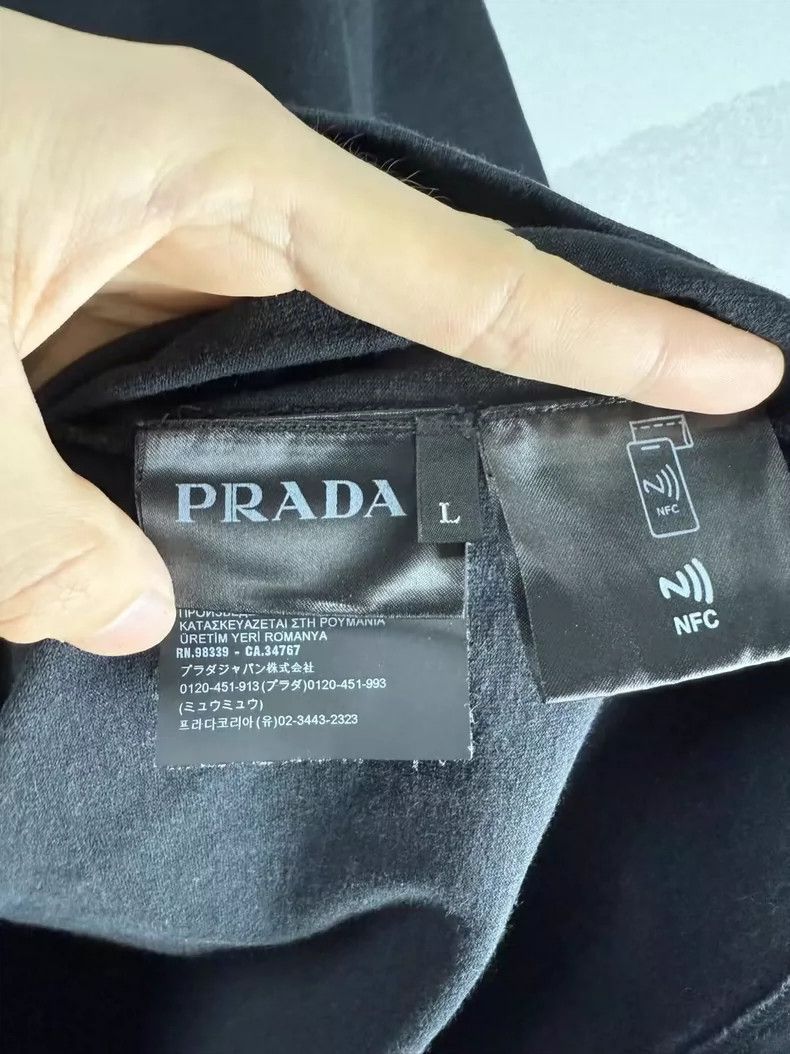 Prada Prada Black Letter Print Short Sleeve Shirt Size US L / EU 52-54 / 3 - 4 Thumbnail